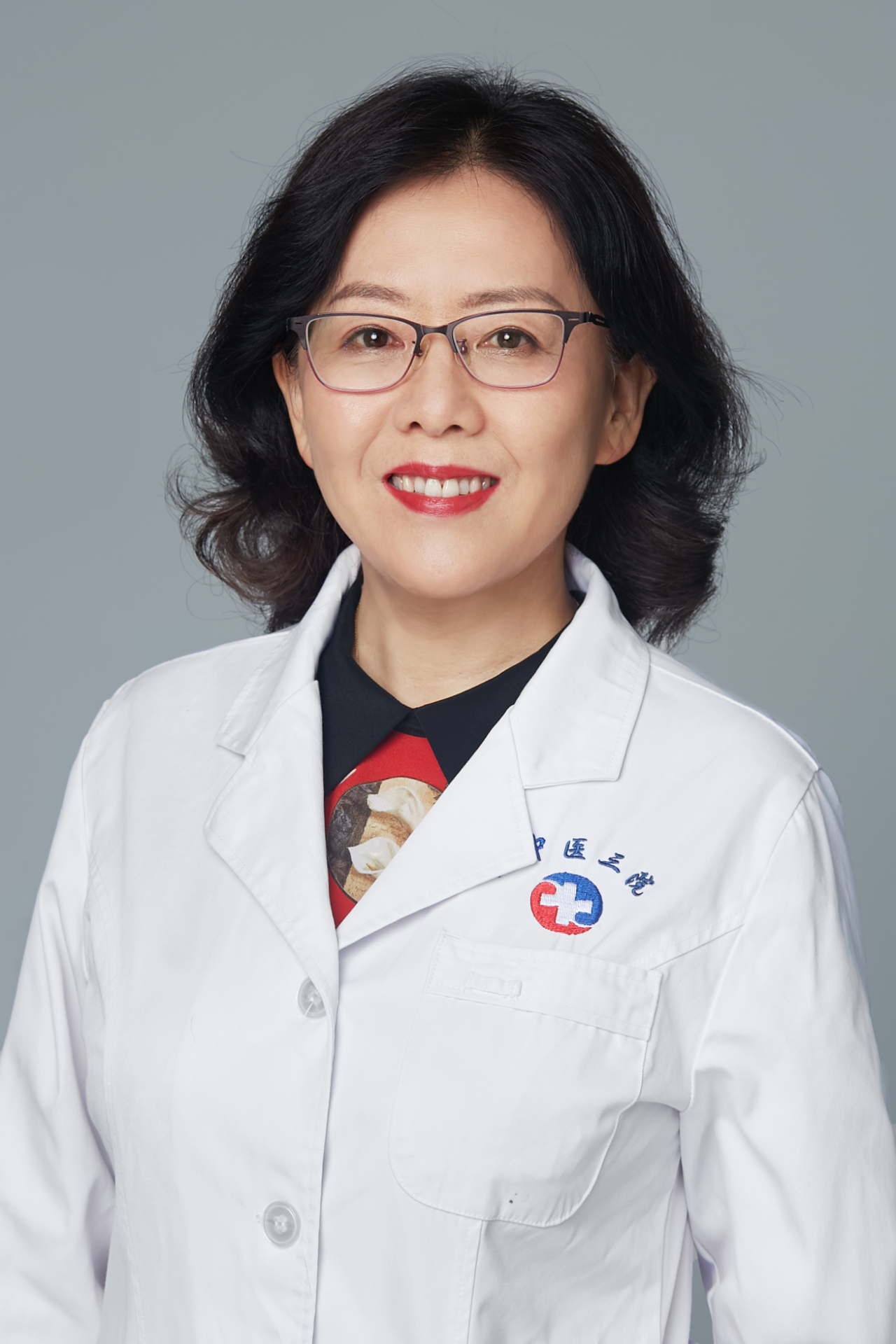 崔霞医学博士,主任医师,教授,博士生导师北京中医药大学第三附属医院